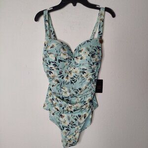 NWT Nip Tuck Women's Aqua Floral/Multifit Cup One-Piece Swimsuit Size 6